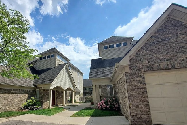 Building Photo - 2BR/2BA Condo with Garage, Private Patio & Resort-Style Amenities