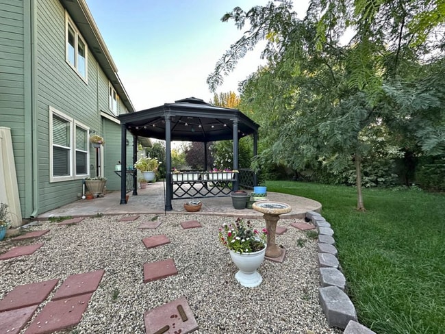 Photo - 2611 N Wallingford Ave