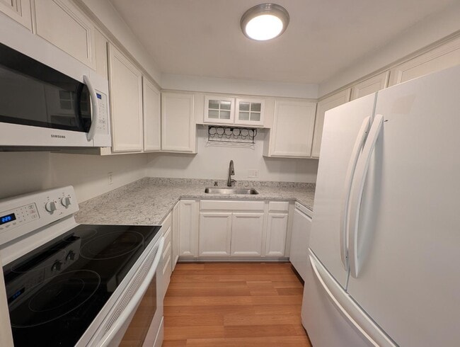 Photo - 801 Joliet Ct