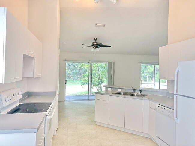 Photo - NICE HOME IN WEDGEFIELD GOLF COURSE COMMUNITY