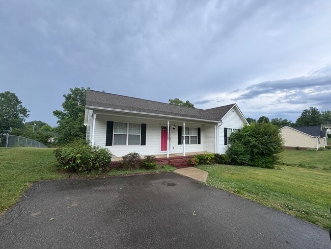 Photo - 3570 Castlebrooke Ln