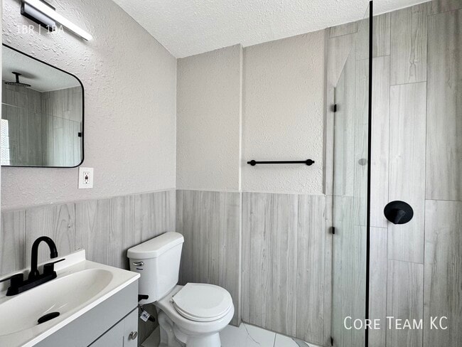 Photo - 1112 W 45th St Unit 1112-3