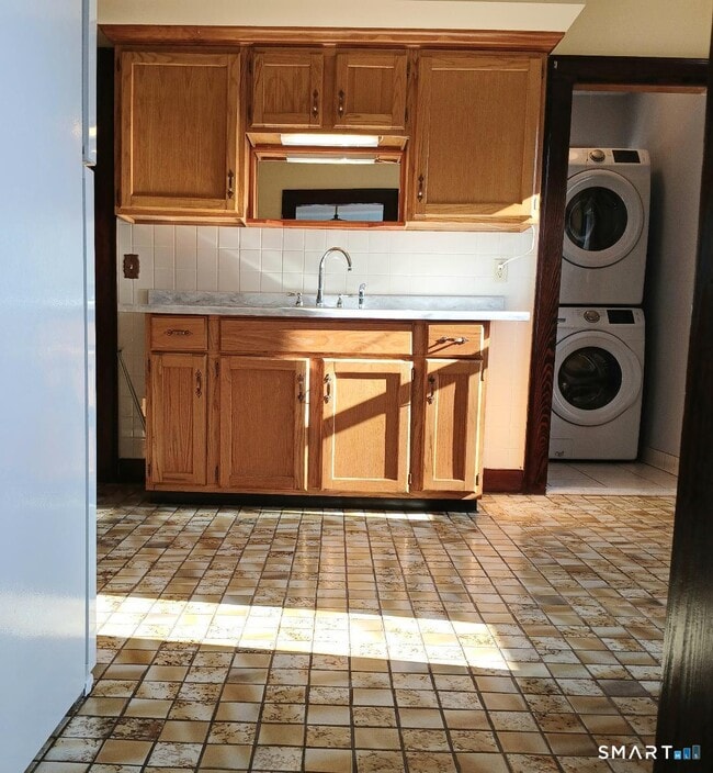 Photo - 652 High St Unit 2