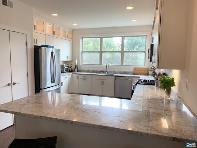 Photo - 129 Almere Ave