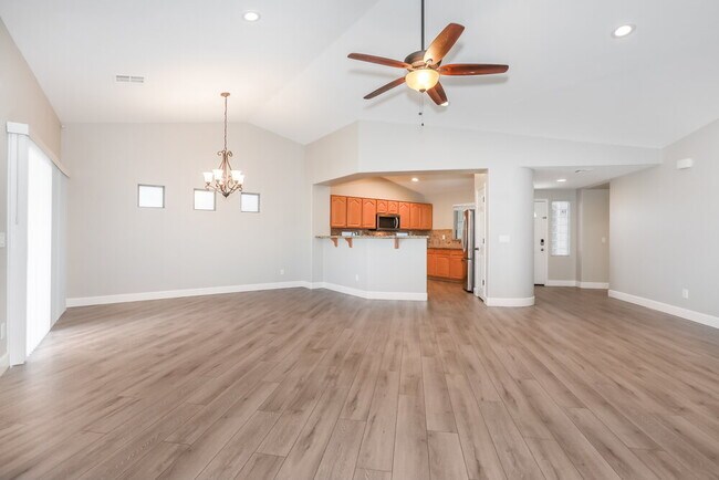 Photo - 1846 W Half Moon Cir