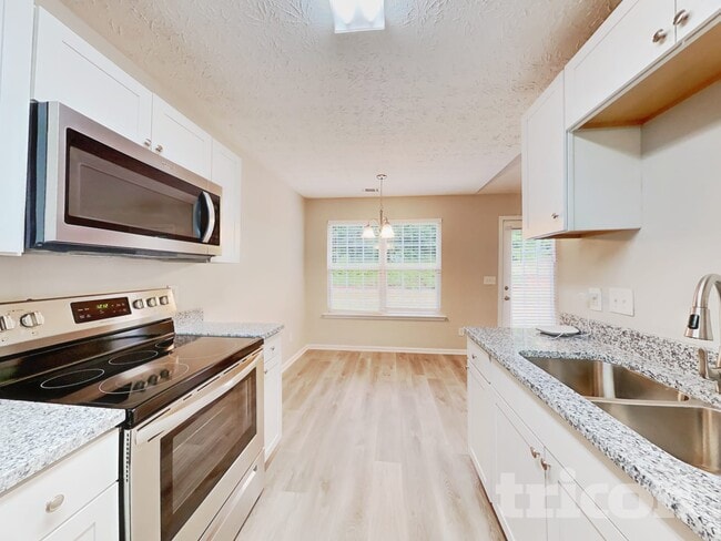 Photo - 1049 Octavia Ct