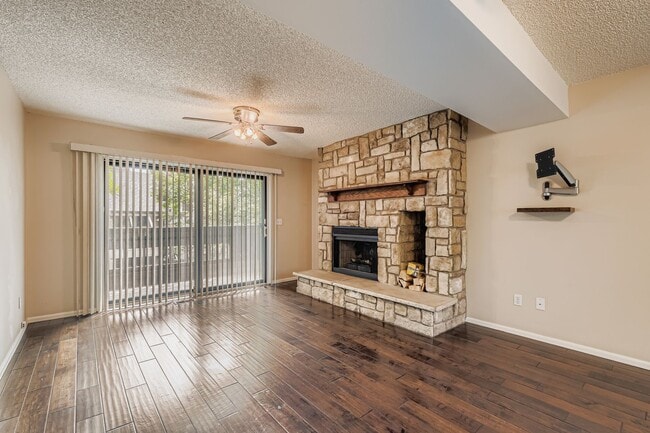 Photo - 953 Moorings Dr