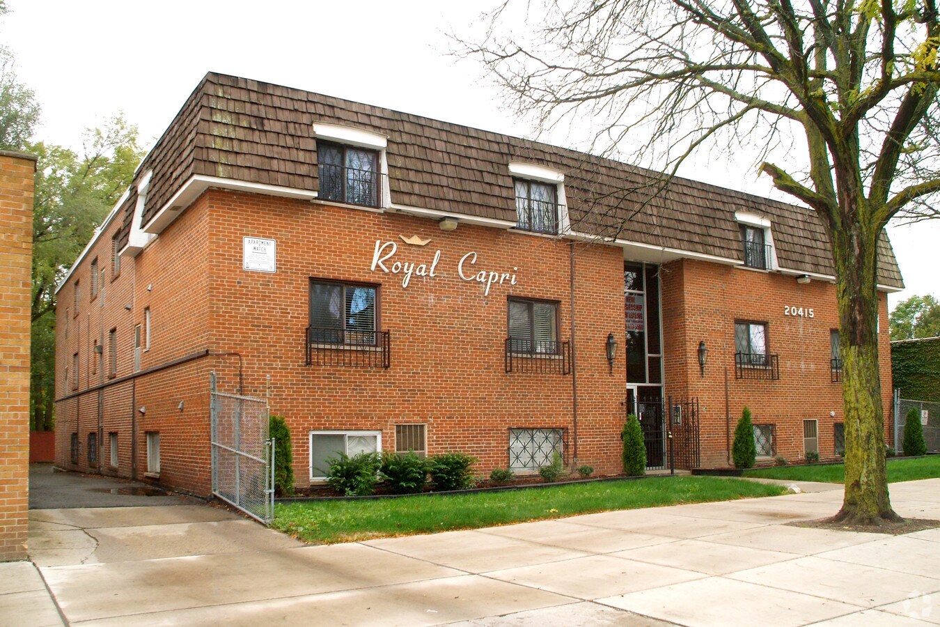 Royal Capri Apartments - Royal Capri Apartments