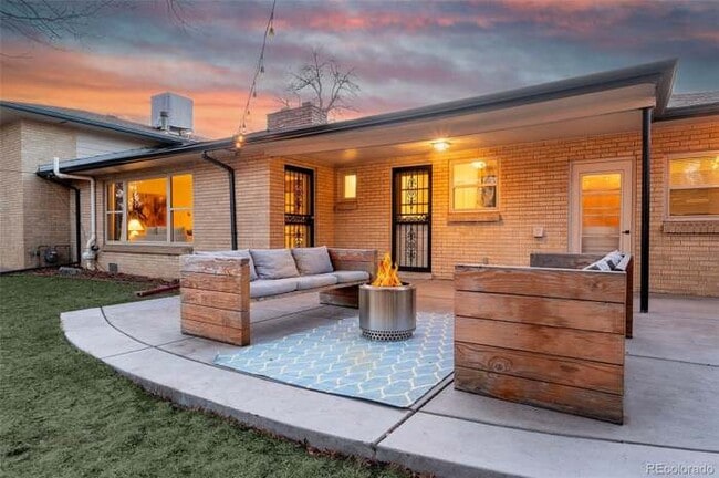 Photo - 3090 S Franklin St