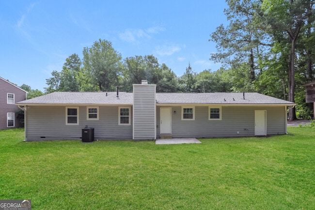 Photo - 1947 Valley Woods Dr