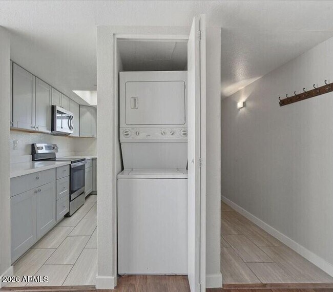 Photo - 1215 E Lemon St Unit 217