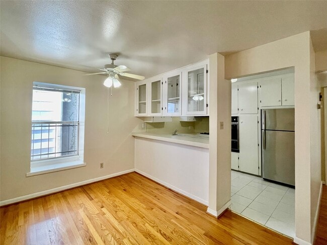 Photo - 3420 Mt Vernon St Unit 8