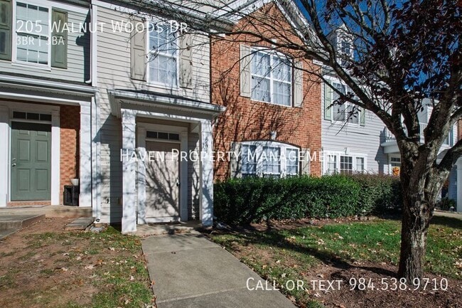 Photo - 205 Walnut Woods Dr