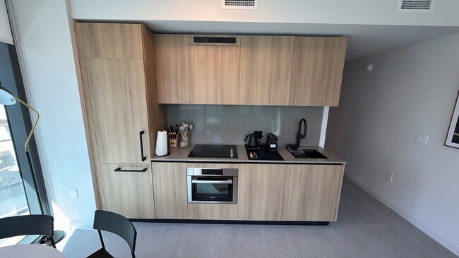 Photo - 121 NE 5th St Unit SI FL33-ID1507563P