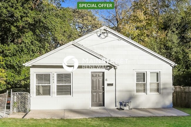 Building Photo - 3 Bedroom Pet-Friendly Home in KANSAS CITY...
