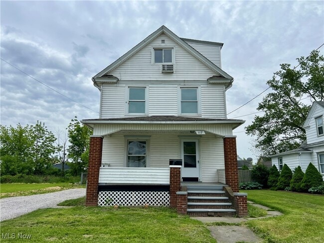Photo - 117 W 29th St House