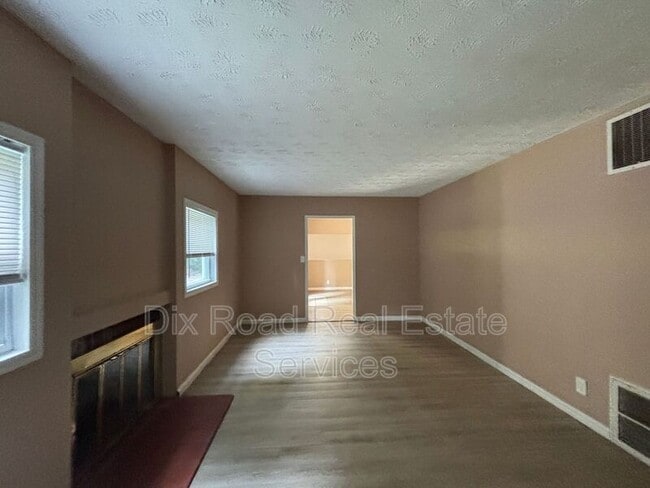 Photo - 1739 Embury Park Rd