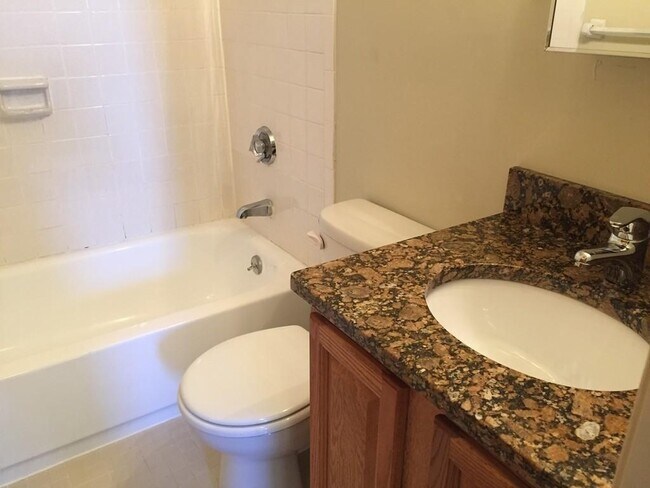 Photo - 15 Blackwood St Unit 32