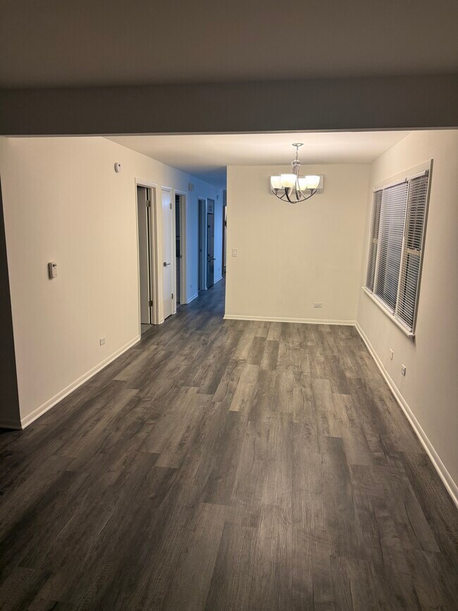 5400 W Dakin St Unit 1st floor