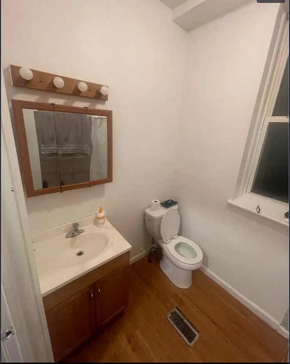 Photo - Spacious First-Floor Studio Near Incline District — Updated Kitchen, Tall Ceilings, W/D Hookups Unit 3