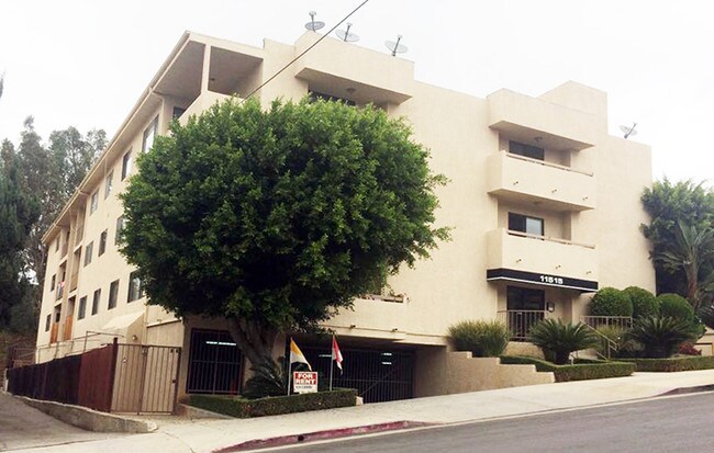 Photo - 11515 Rochester Ave Unit D