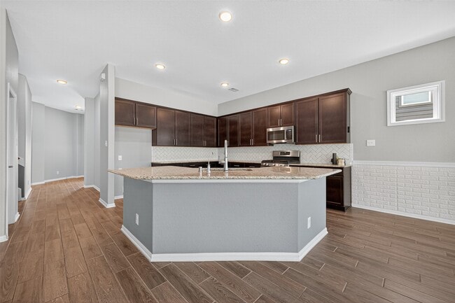 Building Photo - 1312 Mainland Shrs Ln