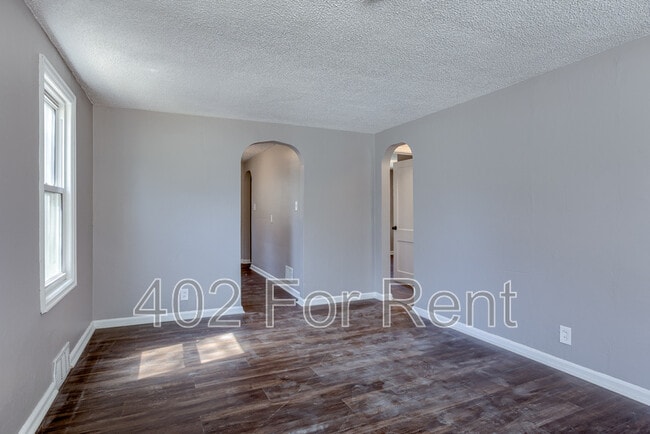 3224 N 40th St