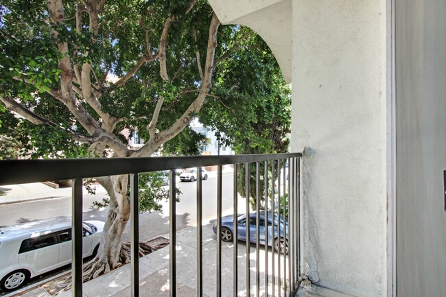Photo - 1705 Purdue Ave in West LA - near Sawtelle...