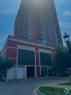 Building Photo - 1717 S Prairie Ave Unit 709 Rental