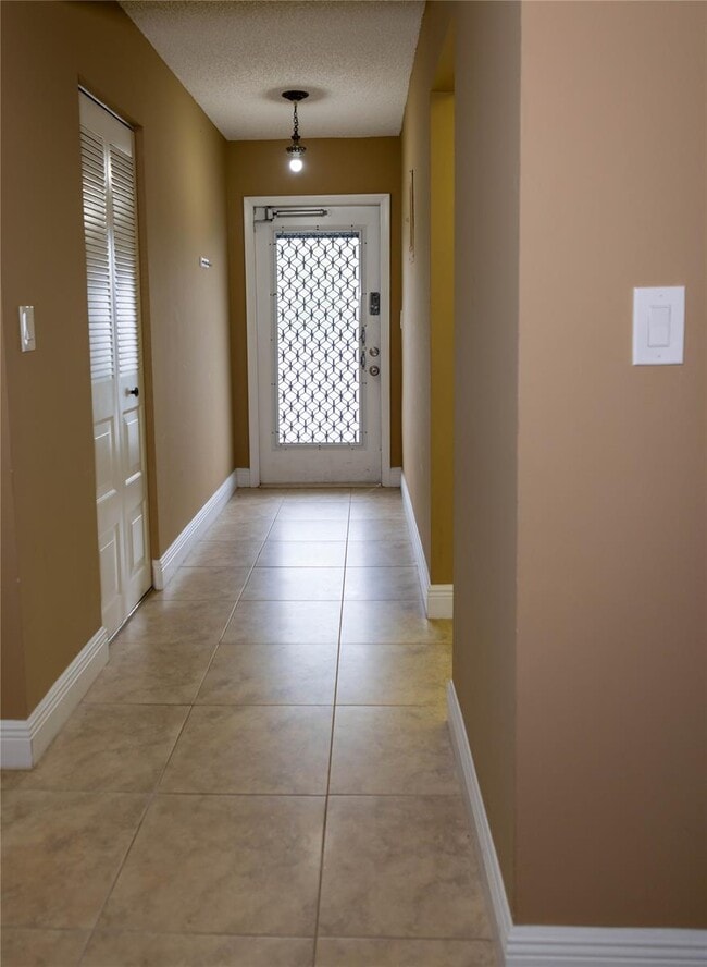 Photo - 7680 NW 18th St Unidad 406