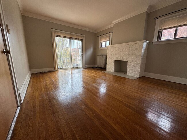 Photo - 2773 Hampshire-Unit 8 Unit 8