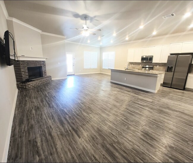 Photo - PRE-LEASING for AUGUST - 4 Bedroom in Upland Crossing