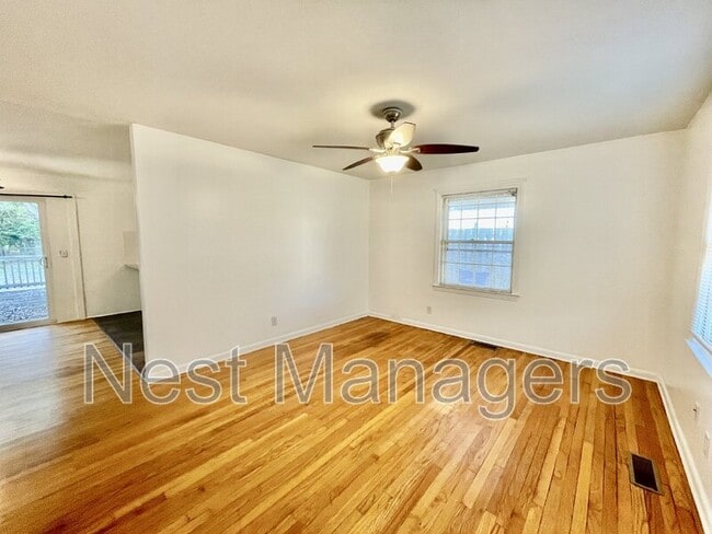 Photo - 3522 Thomas Dr