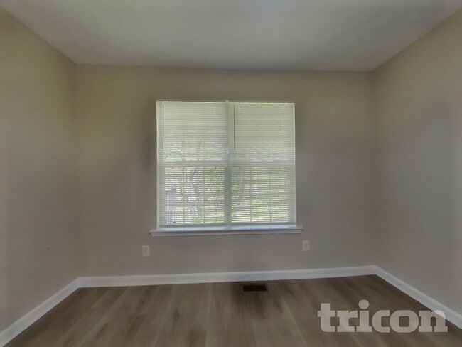 Photo - 165 Bridge Landing