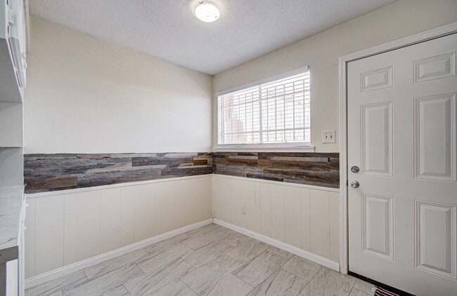Photo - 8820 Bissonnet St