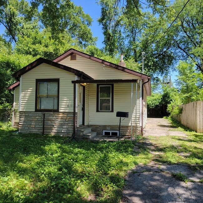 Building Photo - 1629 56th St Rental