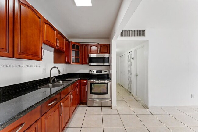 Photo - 4300 NW 79th Ave Unit 1E