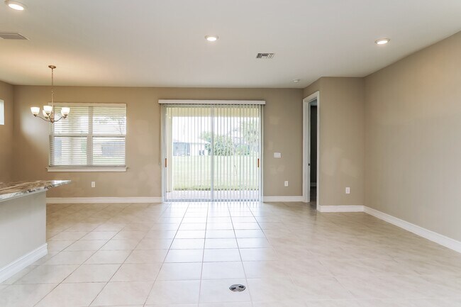 Photo - 603 Vinca Rosea