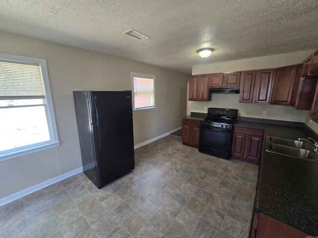 Photo - 4512 Grand Ave