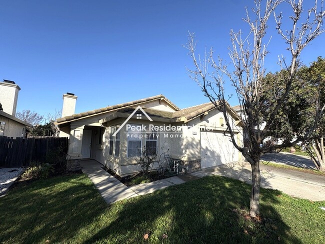 Photo - Charming 3bd/2ba Elk Grove Home With 2 Car Garage!