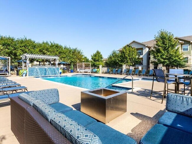 Photo - 8800 US-290 Unit c2