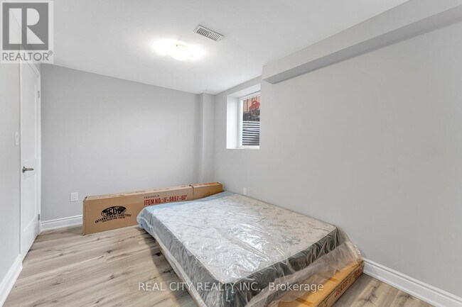 Photo - 106 Benadir Ave
