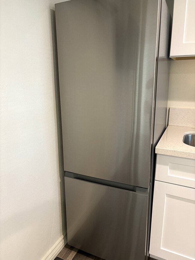 Refrigerador nuevo - 2950 Berkeley Rd