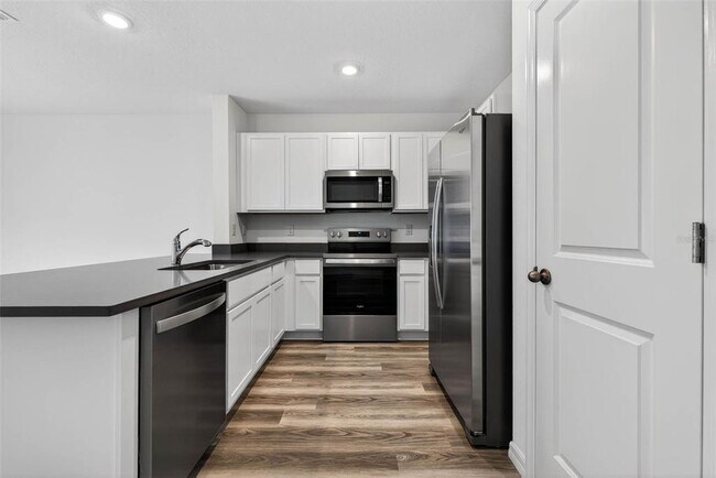 Photo - 31264 Paper Birch St