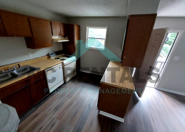 Photo - 2401 Markwood Ln SE Unit E