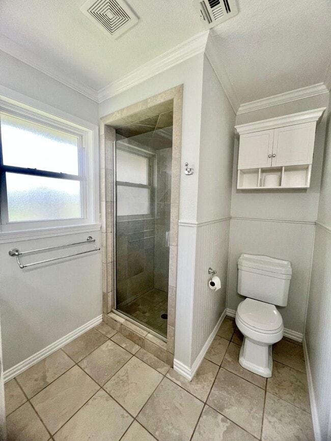 Building Photo - 6417 Lindyann Ln Rental