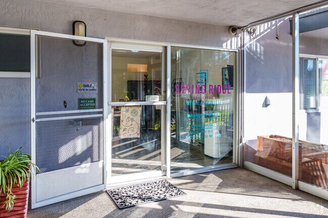 Leasing Office