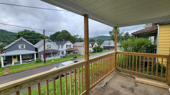 193 High St