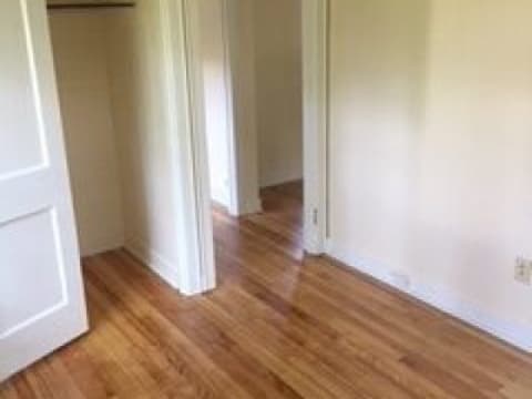 33 Brookes Ave