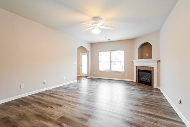 Photo - 3062 Clover Rd NW